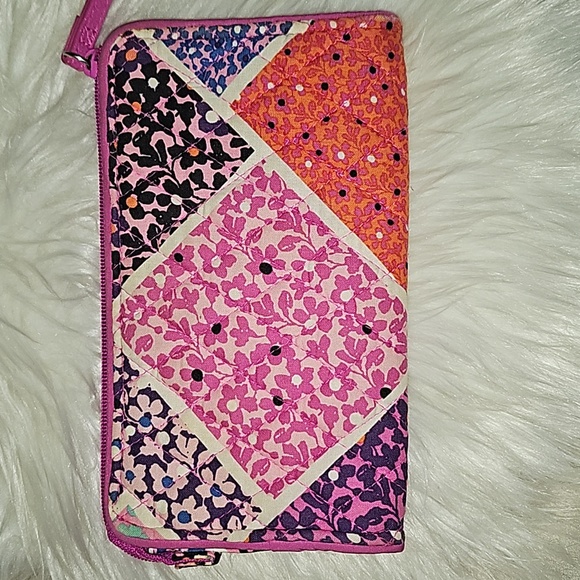 Sold Vera Bradley w/RFID  long wallet - Picture 3 of 9